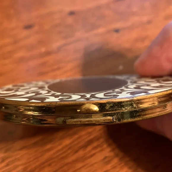 Beautiful antique compact from Art Deco era, made in USA by Elgin American! - Picture 16 of 16